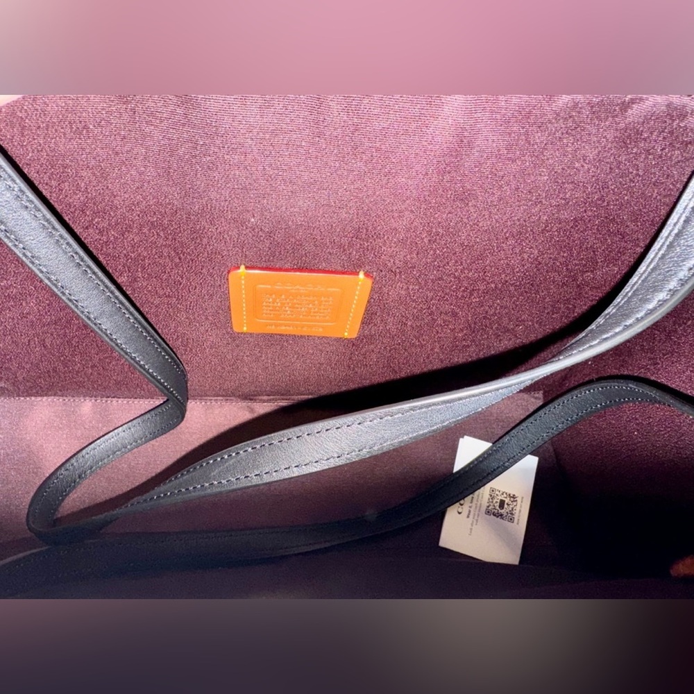 NWT Coach Maggie Tote Bag In Signature Leather CY672 Large size in Gold/Black - Picture 5 of 9